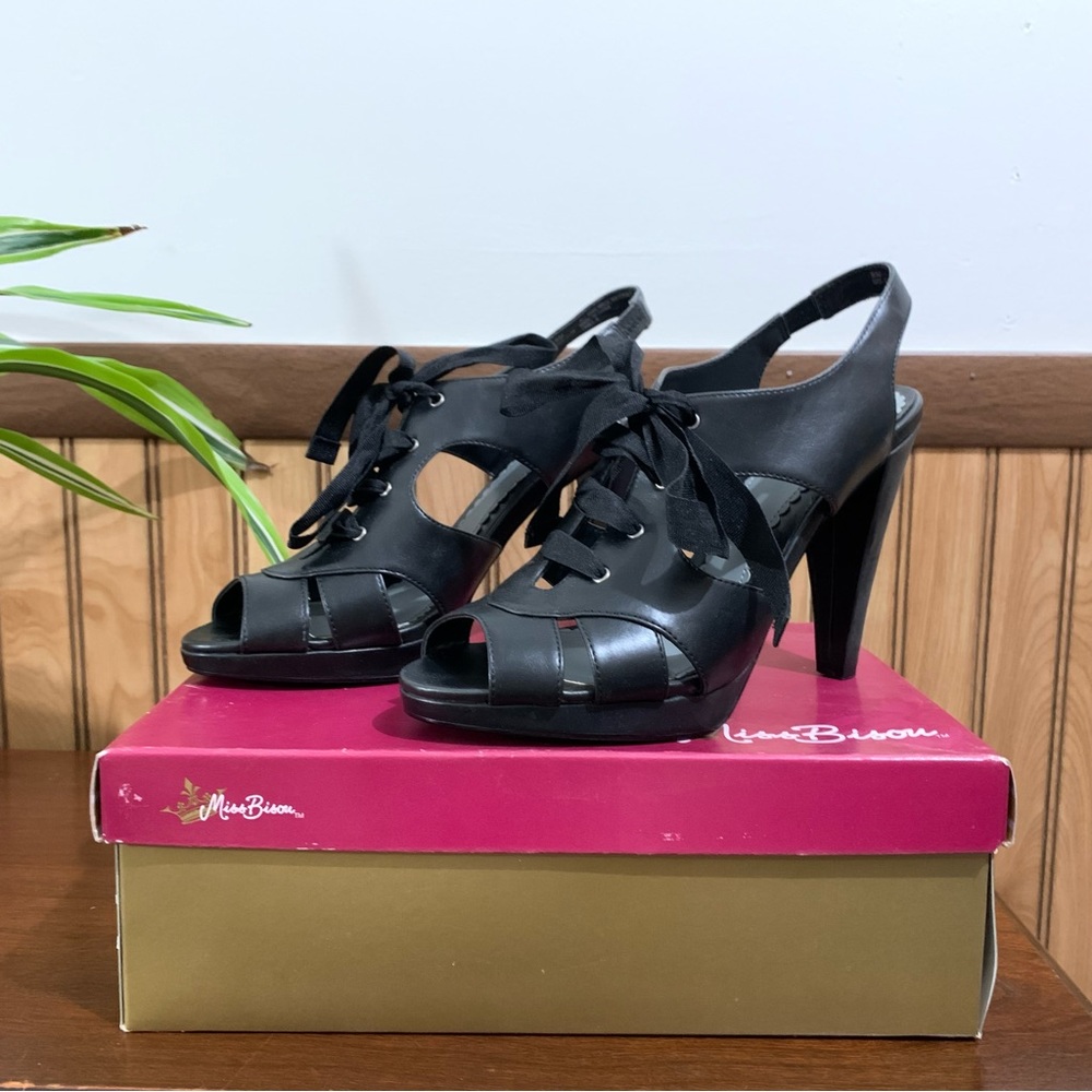 NIB Miss Bison Braelyn Lace Up Faux Leather Open Toe Black Heel (9.5)